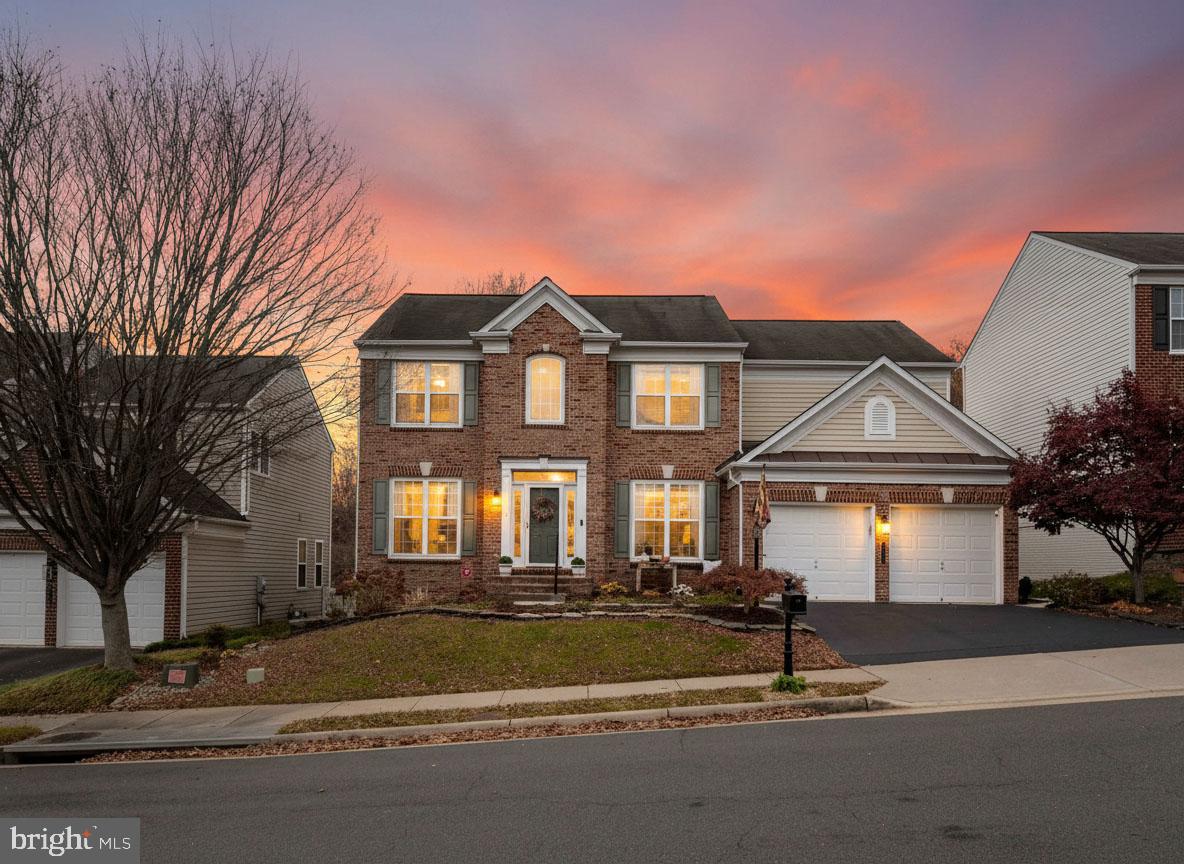 8187 DOUGLAS FIR DR, LORTON, Virginia 22079, 4 Bedrooms Bedrooms, ,2 BathroomsBathrooms,Residential,For sale,8187 DOUGLAS FIR DR,VAFX2278382 MLS # VAFX2278382