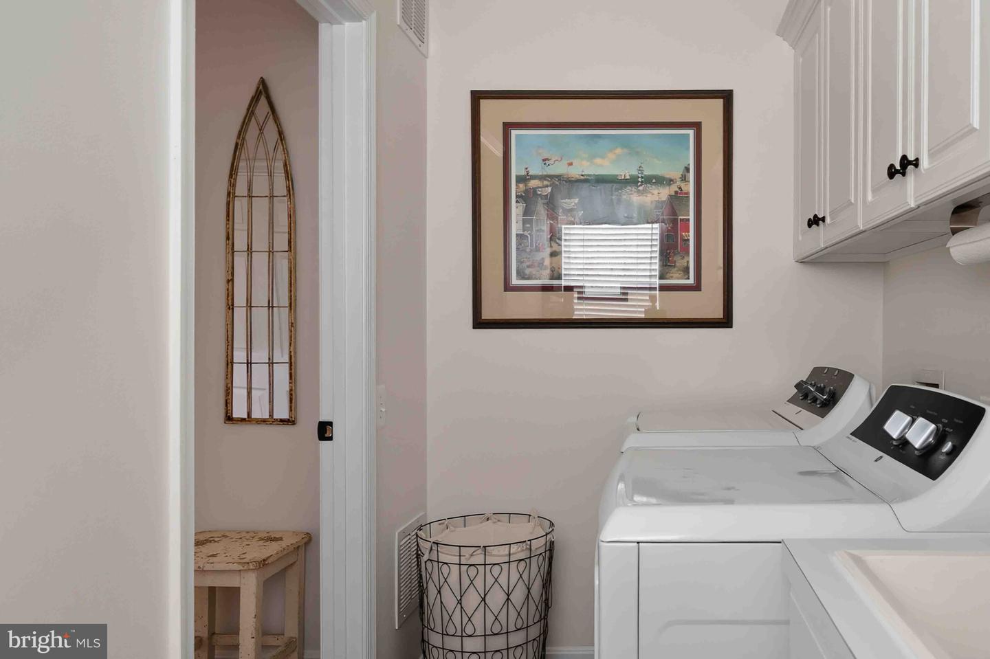 8187 DOUGLAS FIR DR, LORTON, Virginia 22079, 4 Bedrooms Bedrooms, ,2 BathroomsBathrooms,Residential,For sale,8187 DOUGLAS FIR DR,VAFX2278382 MLS # VAFX2278382