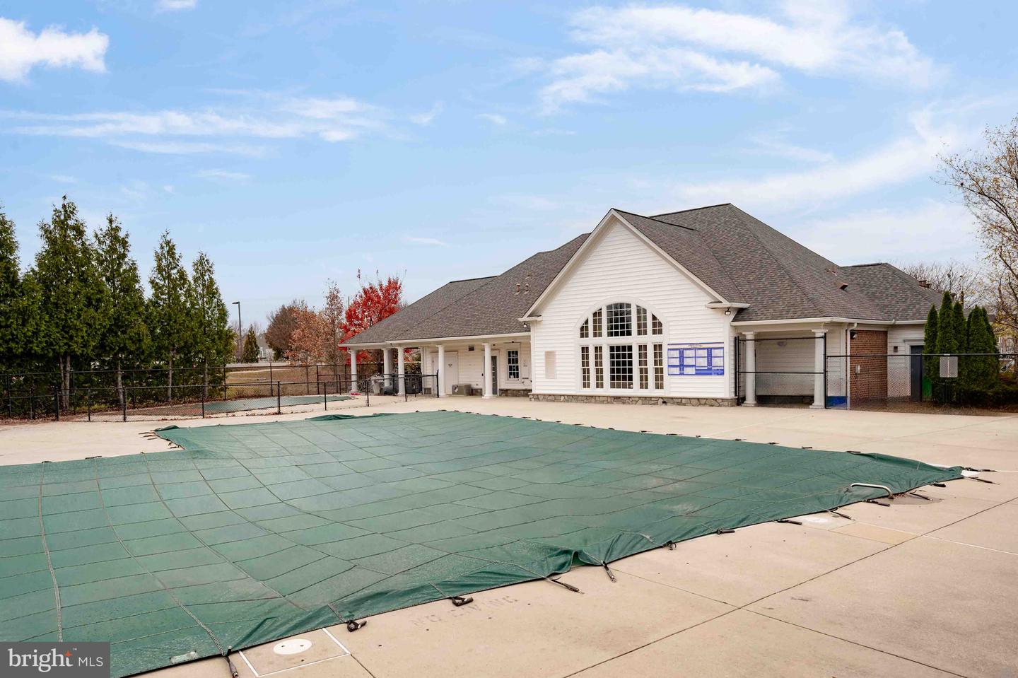 8187 DOUGLAS FIR DR, LORTON, Virginia 22079, 4 Bedrooms Bedrooms, ,2 BathroomsBathrooms,Residential,For sale,8187 DOUGLAS FIR DR,VAFX2278382 MLS # VAFX2278382