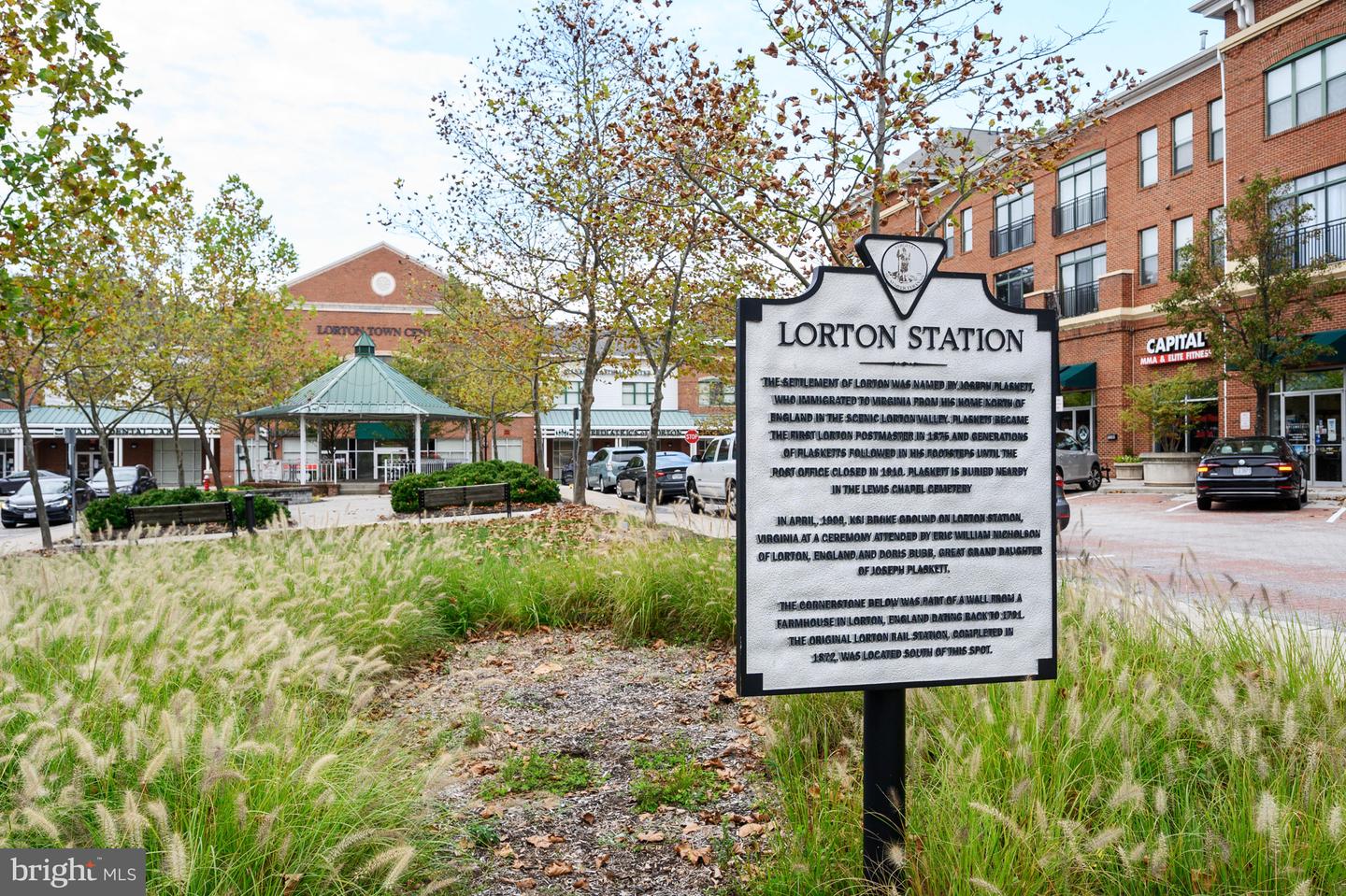 8187 DOUGLAS FIR DR, LORTON, Virginia 22079, 4 Bedrooms Bedrooms, ,2 BathroomsBathrooms,Residential,For sale,8187 DOUGLAS FIR DR,VAFX2278382 MLS # VAFX2278382