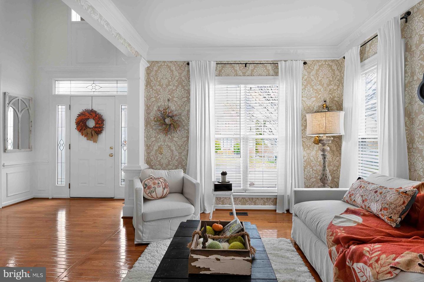 8187 DOUGLAS FIR DR, LORTON, Virginia 22079, 4 Bedrooms Bedrooms, ,2 BathroomsBathrooms,Residential,For sale,8187 DOUGLAS FIR DR,VAFX2278382 MLS # VAFX2278382