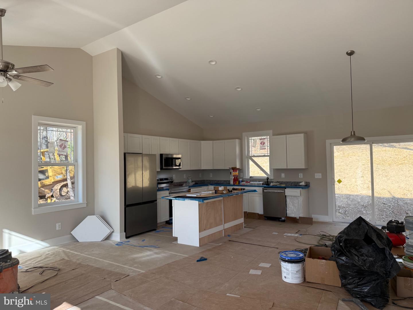 1102 LAKEVIEW DR, CROSS JUNCTION, Virginia 22625, 3 Bedrooms Bedrooms, 10 Rooms Rooms,2 BathroomsBathrooms,Residential,For sale,1102 LAKEVIEW DR,VAFV2037976 MLS # VAFV2037976