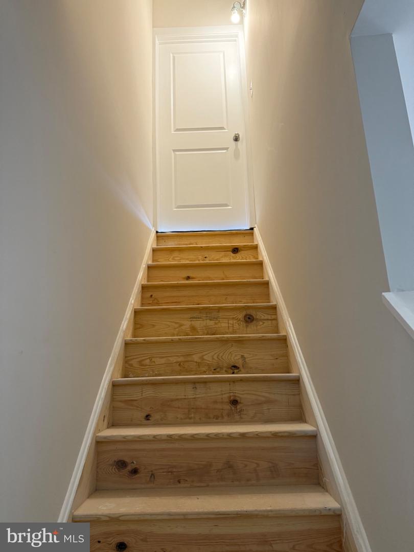 1102 LAKEVIEW DR, CROSS JUNCTION, Virginia 22625, 3 Bedrooms Bedrooms, 10 Rooms Rooms,2 BathroomsBathrooms,Residential,For sale,1102 LAKEVIEW DR,VAFV2037976 MLS # VAFV2037976