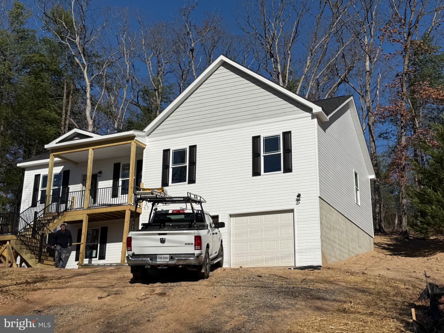 1102 LAKEVIEW DR, CROSS JUNCTION, Virginia 22625, 3 Bedrooms Bedrooms, 10 Rooms Rooms,2 BathroomsBathrooms,Residential,For sale,1102 LAKEVIEW DR,VAFV2037976 MLS # VAFV2037976