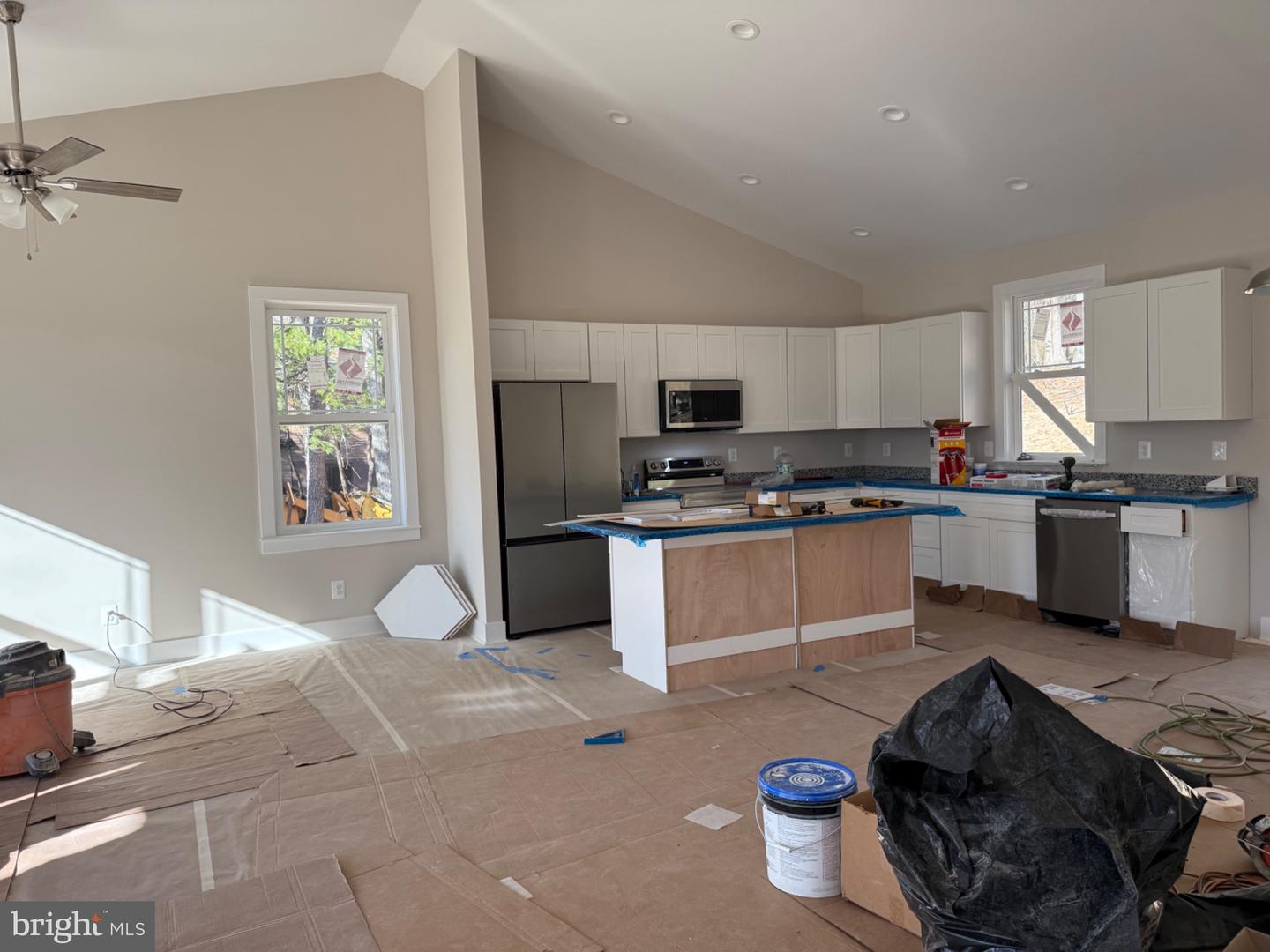 1102 LAKEVIEW DR, CROSS JUNCTION, Virginia 22625, 3 Bedrooms Bedrooms, 10 Rooms Rooms,2 BathroomsBathrooms,Residential,For sale,1102 LAKEVIEW DR,VAFV2037976 MLS # VAFV2037976