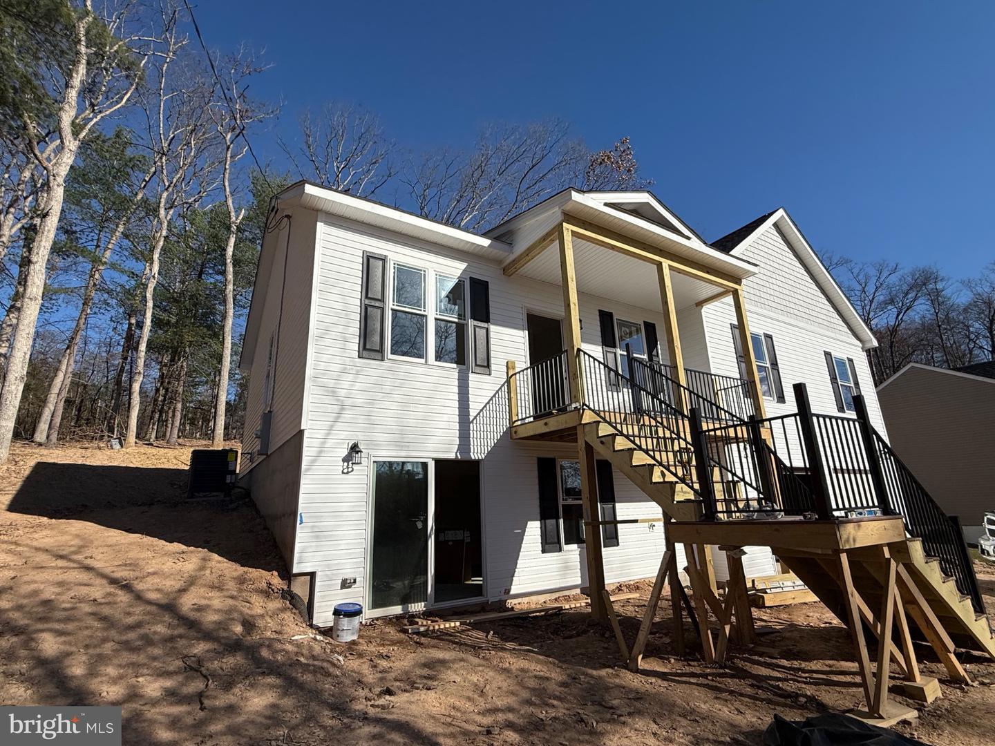 1102 LAKEVIEW DR, CROSS JUNCTION, Virginia 22625, 3 Bedrooms Bedrooms, 10 Rooms Rooms,2 BathroomsBathrooms,Residential,For sale,1102 LAKEVIEW DR,VAFV2037976 MLS # VAFV2037976