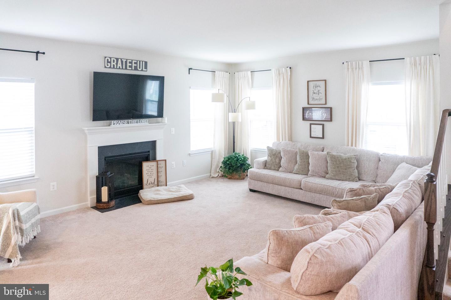 9216 SPLIT OAK, FREDERICKSBURG, Virginia 22407, 5 Bedrooms Bedrooms, 22 Rooms Rooms,4 BathroomsBathrooms,Residential,For sale,9216 SPLIT OAK,VASP2037498 MLS # VASP2037498