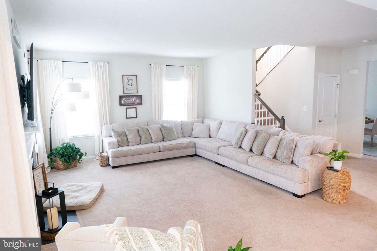 9216 SPLIT OAK, FREDERICKSBURG, Virginia 22407, 5 Bedrooms Bedrooms, 22 Rooms Rooms,4 BathroomsBathrooms,Residential,For sale,9216 SPLIT OAK,VASP2037498 MLS # VASP2037498