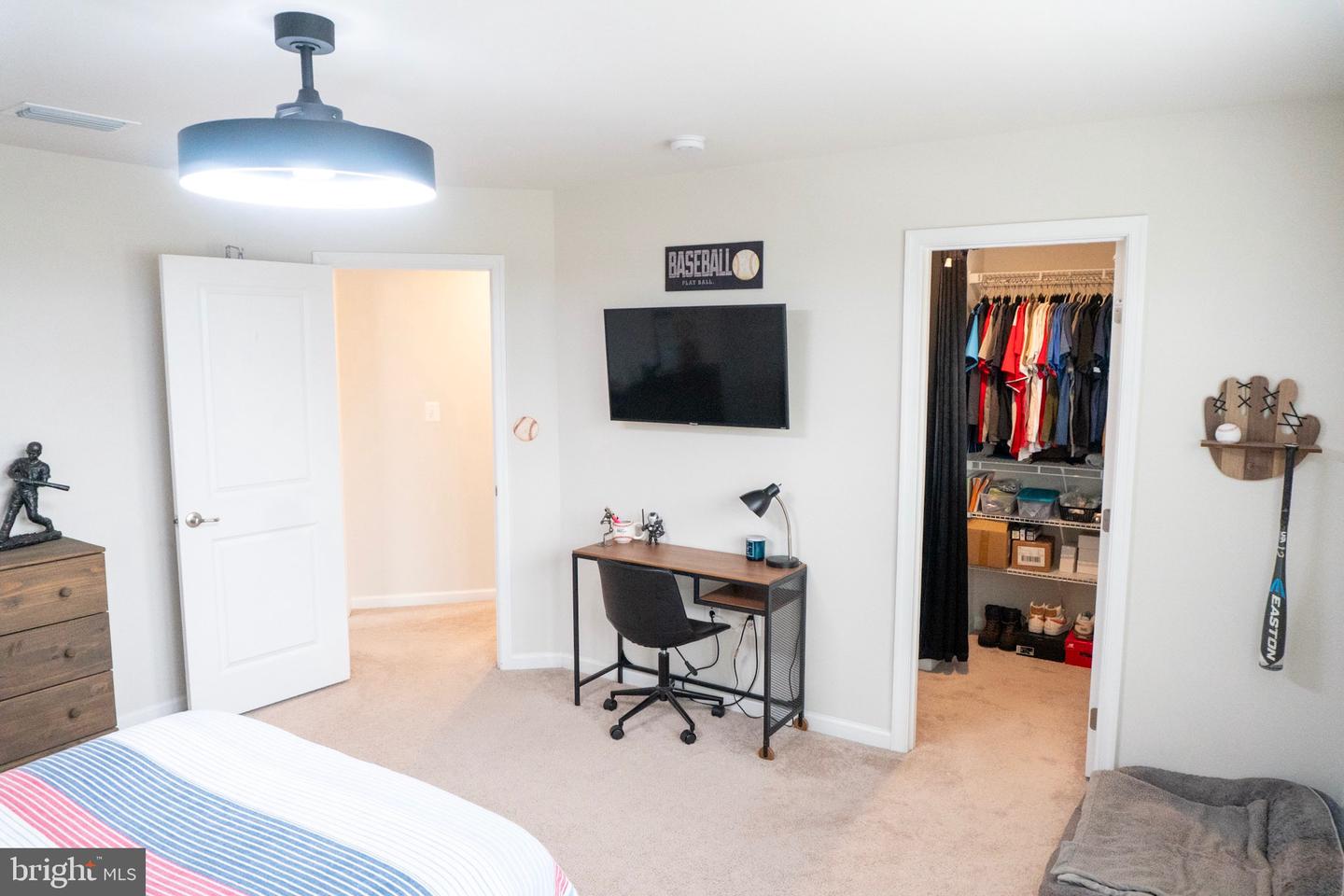 9216 SPLIT OAK, FREDERICKSBURG, Virginia 22407, 5 Bedrooms Bedrooms, 22 Rooms Rooms,4 BathroomsBathrooms,Residential,For sale,9216 SPLIT OAK,VASP2037498 MLS # VASP2037498