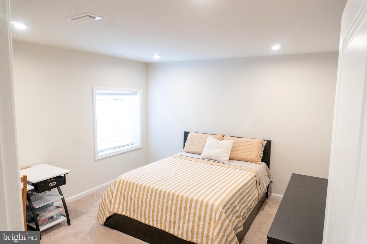 9216 SPLIT OAK, FREDERICKSBURG, Virginia 22407, 5 Bedrooms Bedrooms, 22 Rooms Rooms,4 BathroomsBathrooms,Residential,For sale,9216 SPLIT OAK,VASP2037498 MLS # VASP2037498