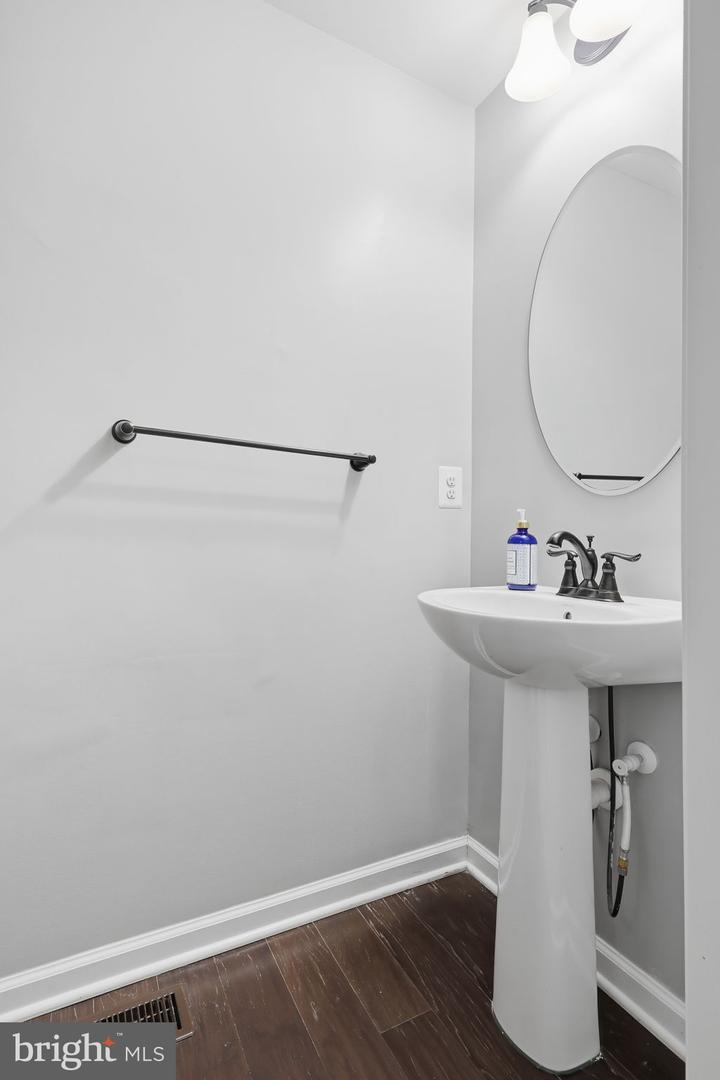 18052 RED MULBERRY RD, DUMFRIES, Virginia 22026, 4 Bedrooms Bedrooms, ,3 BathroomsBathrooms,Residential,For sale,18052 RED MULBERRY RD,VAPW2107576 MLS # VAPW2107576