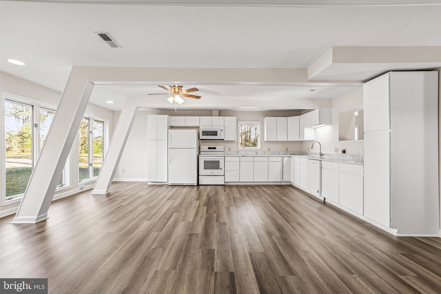 8550 WINDSOR DR, KING GEORGE, Virginia 22485, 3 Bedrooms Bedrooms, ,3 BathroomsBathrooms,Residential,For sale,8550 WINDSOR DR,VAKG2007272 MLS # VAKG2007272