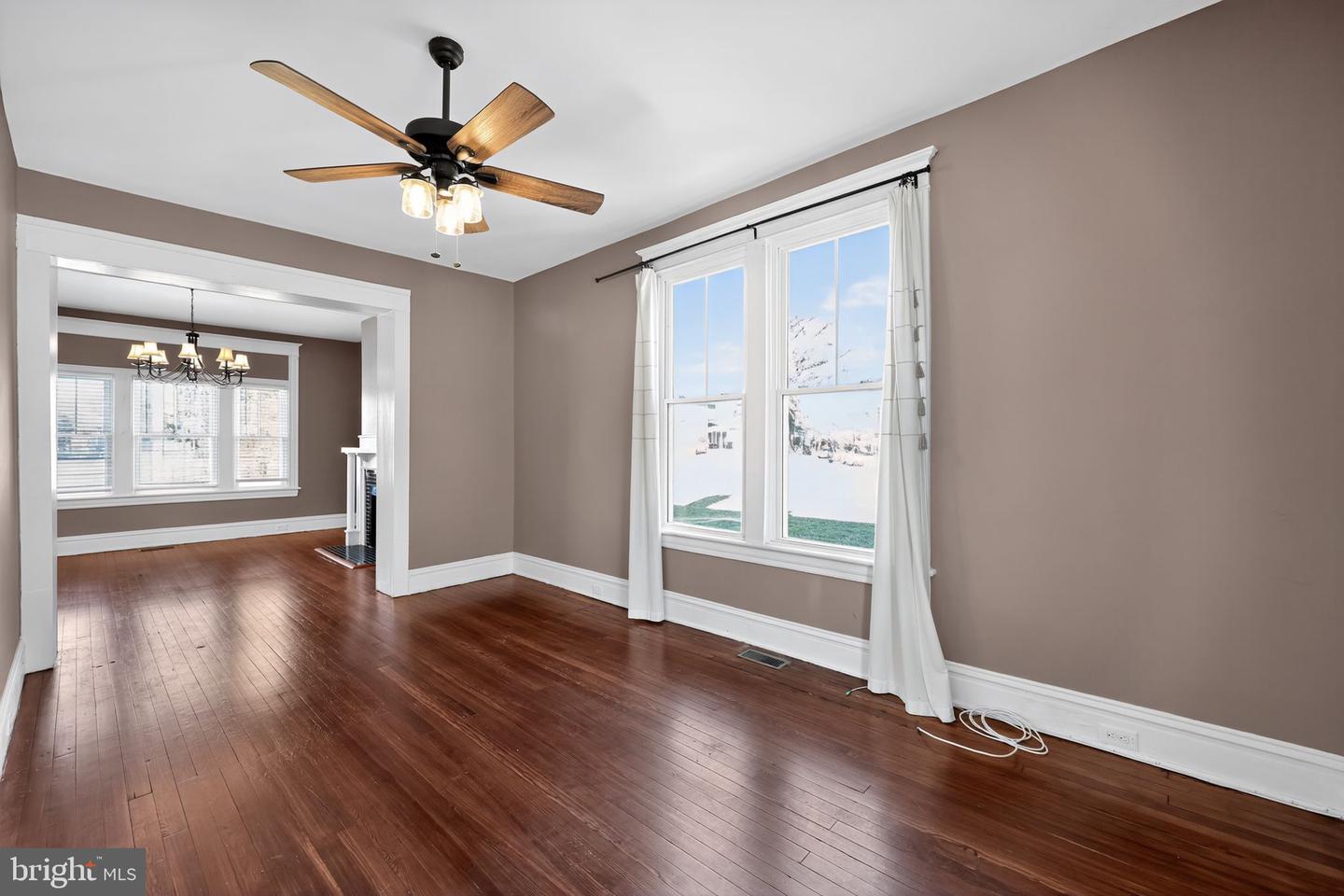 2815 3RD AVE, RICHMOND, Virginia 23222, 3 Bedrooms Bedrooms, 9 Rooms Rooms,2 BathroomsBathrooms,Residential,For sale,2815 3RD AVE,VARC2000788 MLS # VARC2000788