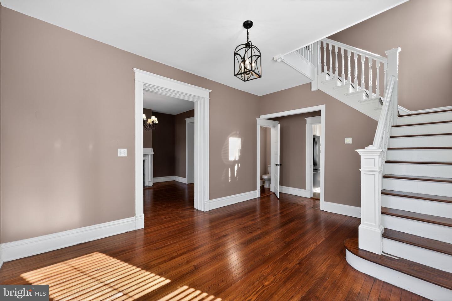 2815 3RD AVE, RICHMOND, Virginia 23222, 3 Bedrooms Bedrooms, 9 Rooms Rooms,2 BathroomsBathrooms,Residential,For sale,2815 3RD AVE,VARC2000788 MLS # VARC2000788