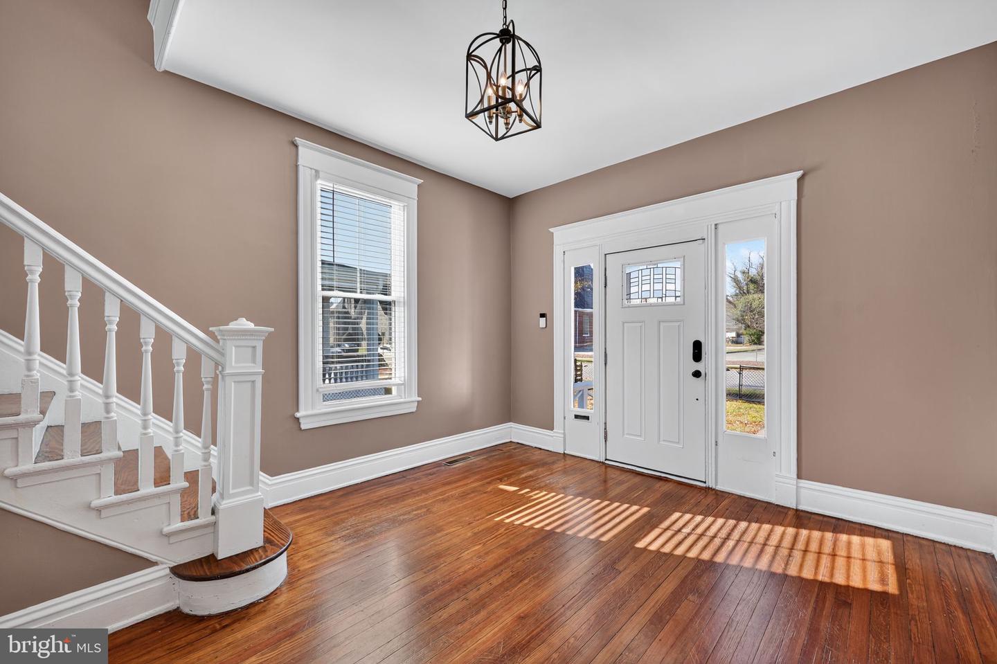 2815 3RD AVE, RICHMOND, Virginia 23222, 3 Bedrooms Bedrooms, 9 Rooms Rooms,2 BathroomsBathrooms,Residential,For sale,2815 3RD AVE,VARC2000788 MLS # VARC2000788