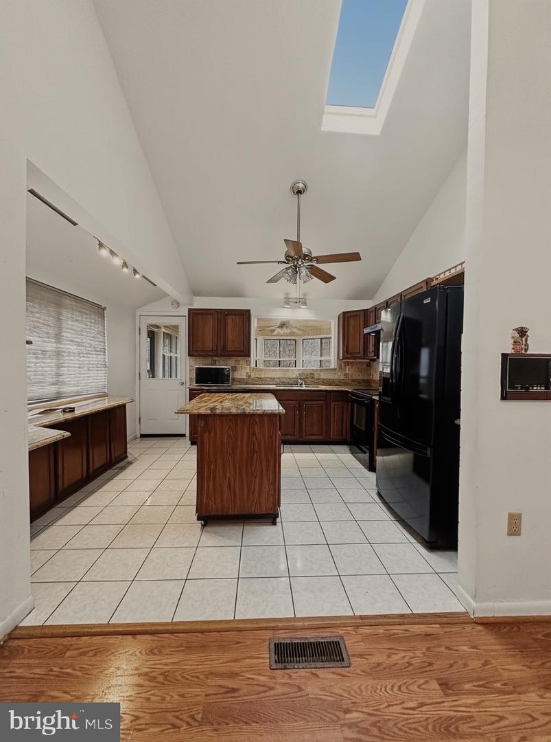 15408 SUNSET HARBOUR BLVD, MINERAL, Virginia 23117, 3 Bedrooms Bedrooms, ,4 BathroomsBathrooms,Residential,For sale,15408 SUNSET HARBOUR BLVD,VASP2037600 MLS # VASP2037600