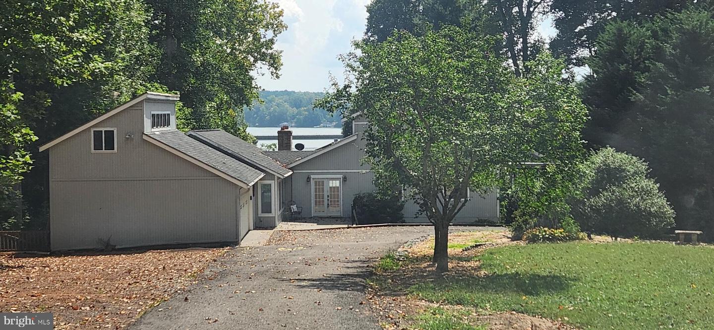 15408 SUNSET HARBOUR BLVD, MINERAL, Virginia 23117, 3 Bedrooms Bedrooms, ,4 BathroomsBathrooms,Residential,For sale,15408 SUNSET HARBOUR BLVD,VASP2037600 MLS # VASP2037600