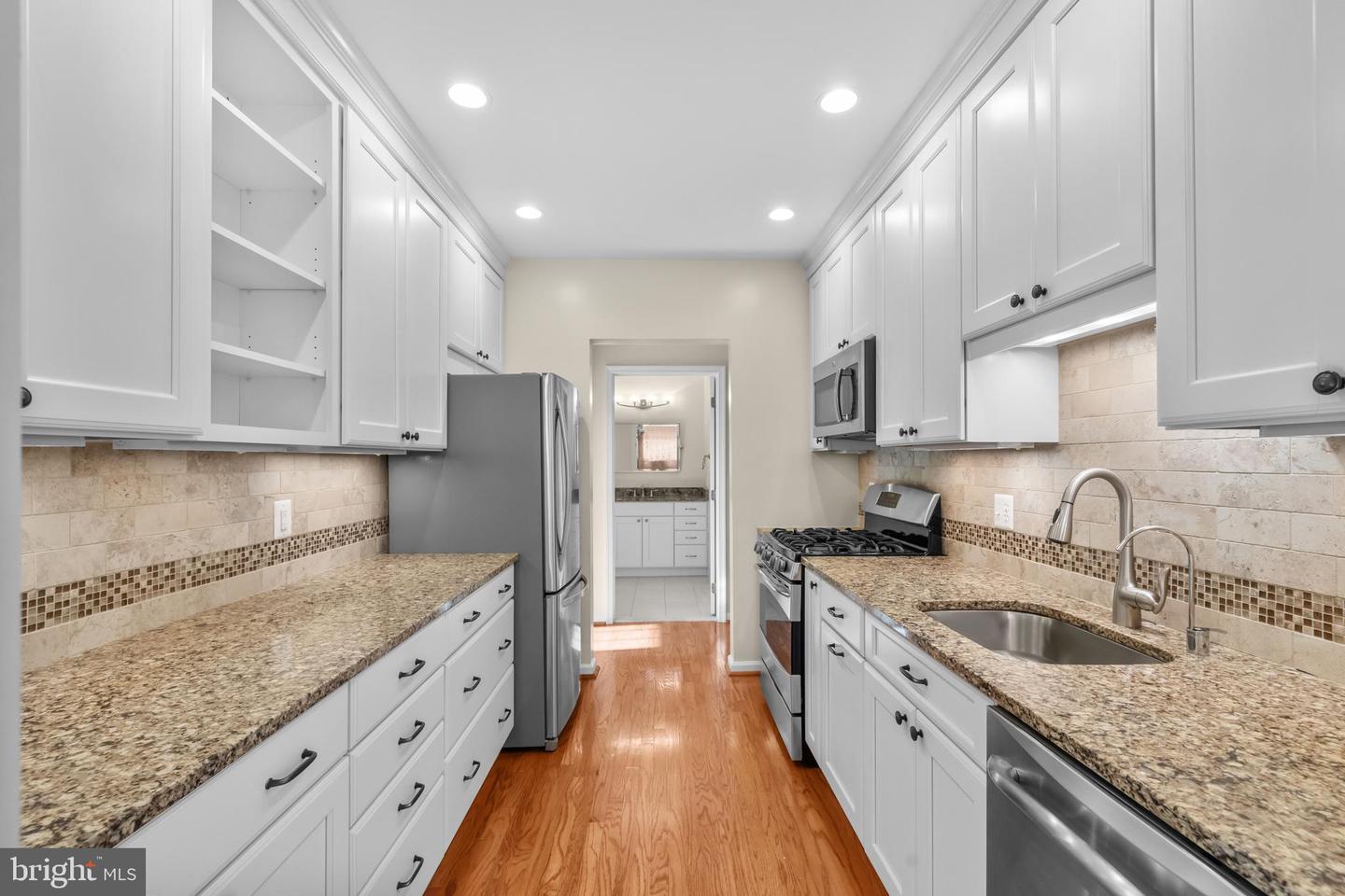 6990 FALLS REACH DR #313, FALLS CHURCH, Virginia 22043, 2 Bedrooms Bedrooms, 7 Rooms Rooms,2 BathroomsBathrooms,Residential,For sale,6990 FALLS REACH DR #313,VAFX2279274 MLS # VAFX2279274