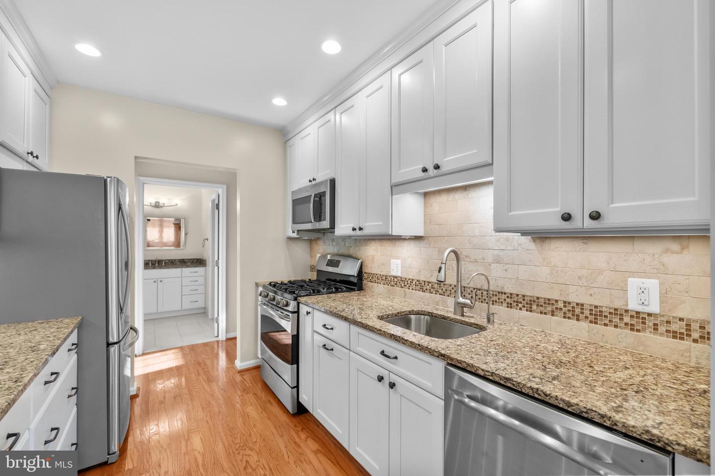 6990 FALLS REACH DR #313, FALLS CHURCH, Virginia 22043, 2 Bedrooms Bedrooms, 7 Rooms Rooms,2 BathroomsBathrooms,Residential,For sale,6990 FALLS REACH DR #313,VAFX2279274 MLS # VAFX2279274