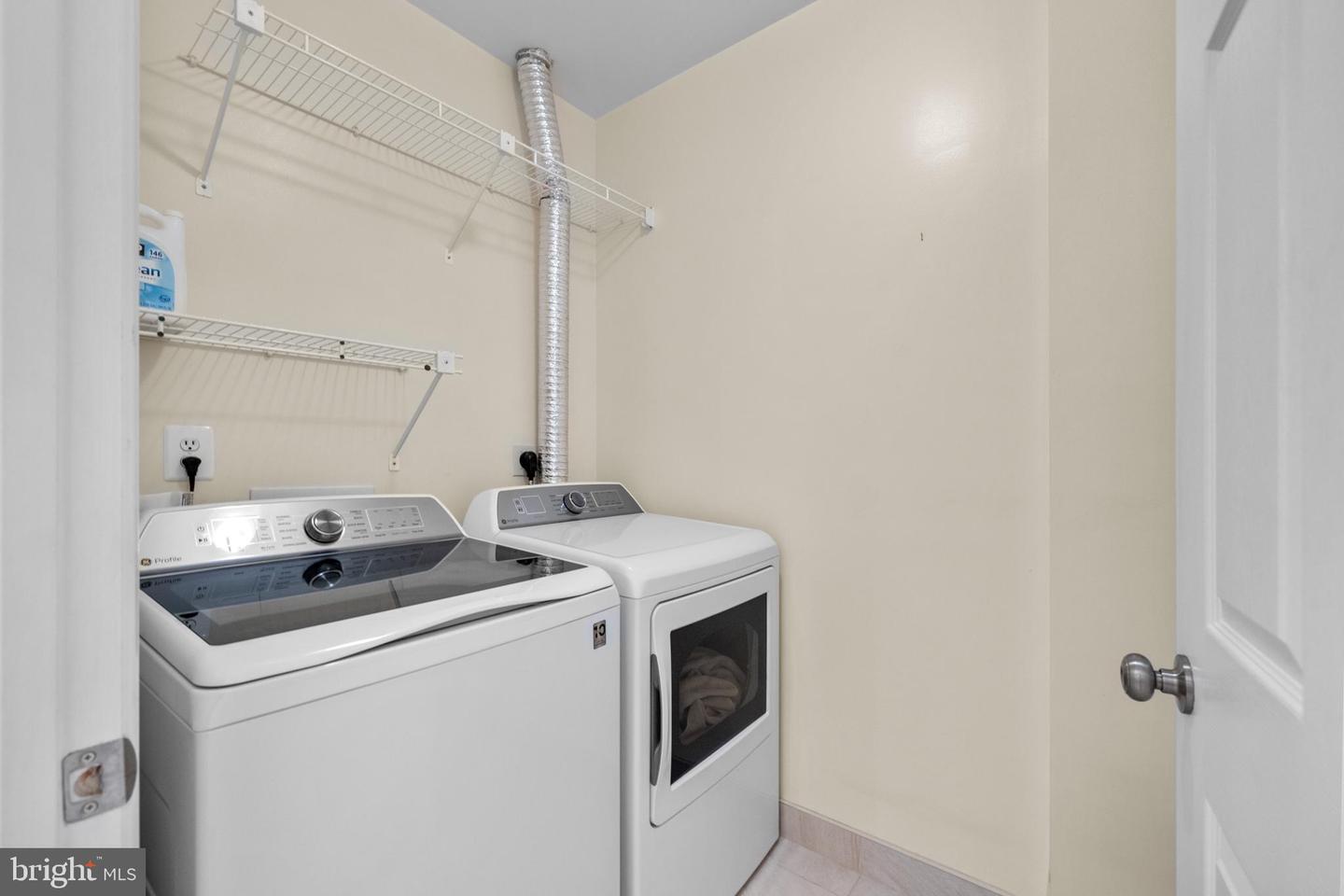 6990 FALLS REACH DR #313, FALLS CHURCH, Virginia 22043, 2 Bedrooms Bedrooms, 7 Rooms Rooms,2 BathroomsBathrooms,Residential,For sale,6990 FALLS REACH DR #313,VAFX2279274 MLS # VAFX2279274