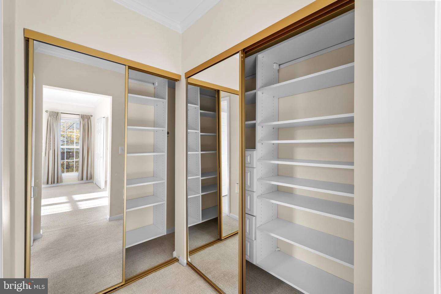 6990 FALLS REACH DR #313, FALLS CHURCH, Virginia 22043, 2 Bedrooms Bedrooms, 7 Rooms Rooms,2 BathroomsBathrooms,Residential,For sale,6990 FALLS REACH DR #313,VAFX2279274 MLS # VAFX2279274