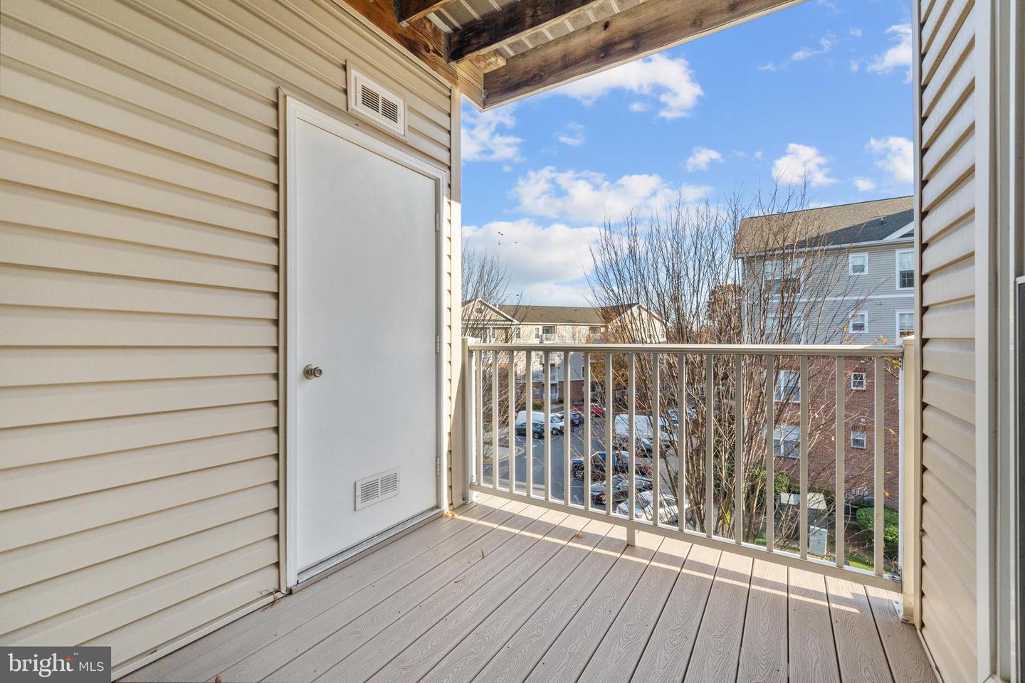 6990 FALLS REACH DR #313, FALLS CHURCH, Virginia 22043, 2 Bedrooms Bedrooms, 7 Rooms Rooms,2 BathroomsBathrooms,Residential,For sale,6990 FALLS REACH DR #313,VAFX2279274 MLS # VAFX2279274