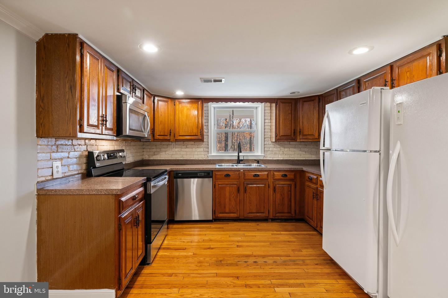 11106 LAKE JACKSON DR, MANASSAS, Virginia 20111, 4 Bedrooms Bedrooms, ,1 BathroomBathrooms,Residential,For sale,11106 LAKE JACKSON DR,VAPW2107732 MLS # VAPW2107732