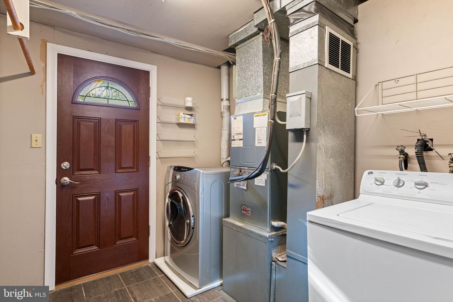 11106 LAKE JACKSON DR, MANASSAS, Virginia 20111, 4 Bedrooms Bedrooms, ,1 BathroomBathrooms,Residential,For sale,11106 LAKE JACKSON DR,VAPW2107732 MLS # VAPW2107732