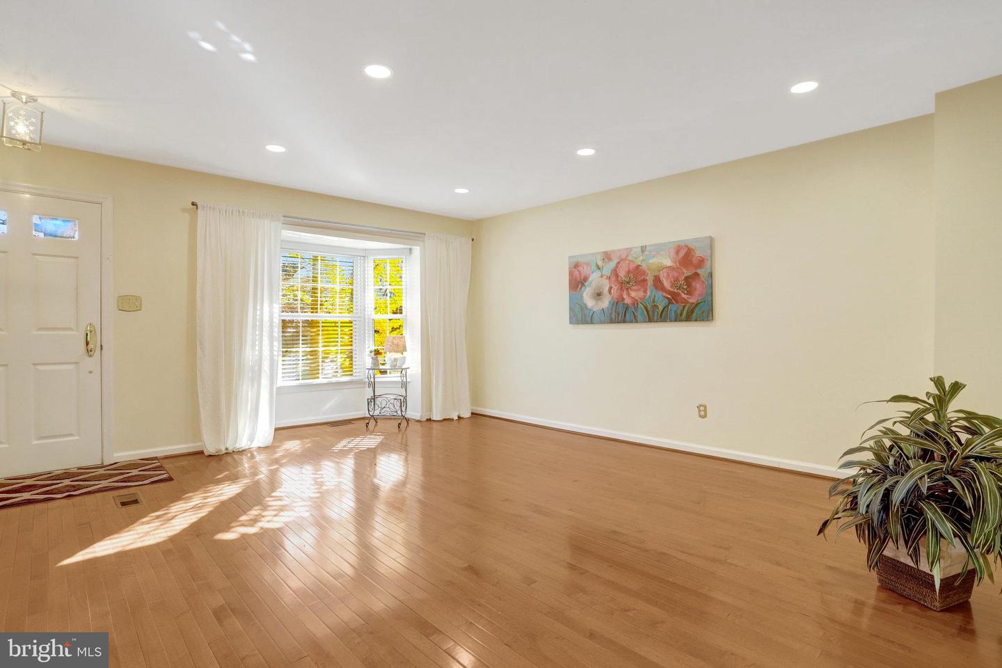 6122 OLD BRENTFORD CT, ALEXANDRIA, Virginia 22310, 3 Bedrooms Bedrooms, ,3 BathroomsBathrooms,Residential,For sale,6122 OLD BRENTFORD CT,VAFX2279114 MLS # VAFX2279114