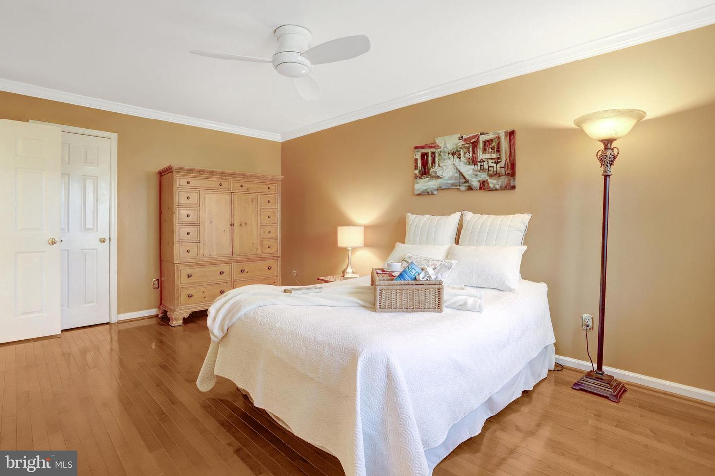 6122 OLD BRENTFORD CT, ALEXANDRIA, Virginia 22310, 3 Bedrooms Bedrooms, ,3 BathroomsBathrooms,Residential,For sale,6122 OLD BRENTFORD CT,VAFX2279114 MLS # VAFX2279114