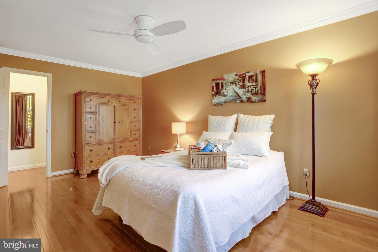 6122 OLD BRENTFORD CT, ALEXANDRIA, Virginia 22310, 3 Bedrooms Bedrooms, ,3 BathroomsBathrooms,Residential,For sale,6122 OLD BRENTFORD CT,VAFX2279114 MLS # VAFX2279114