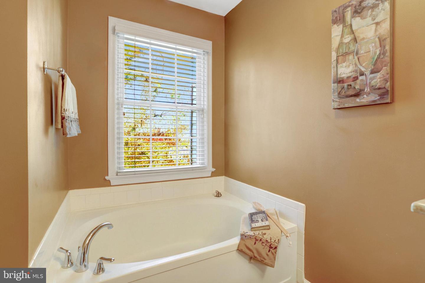 6122 OLD BRENTFORD CT, ALEXANDRIA, Virginia 22310, 3 Bedrooms Bedrooms, ,3 BathroomsBathrooms,Residential,For sale,6122 OLD BRENTFORD CT,VAFX2279114 MLS # VAFX2279114