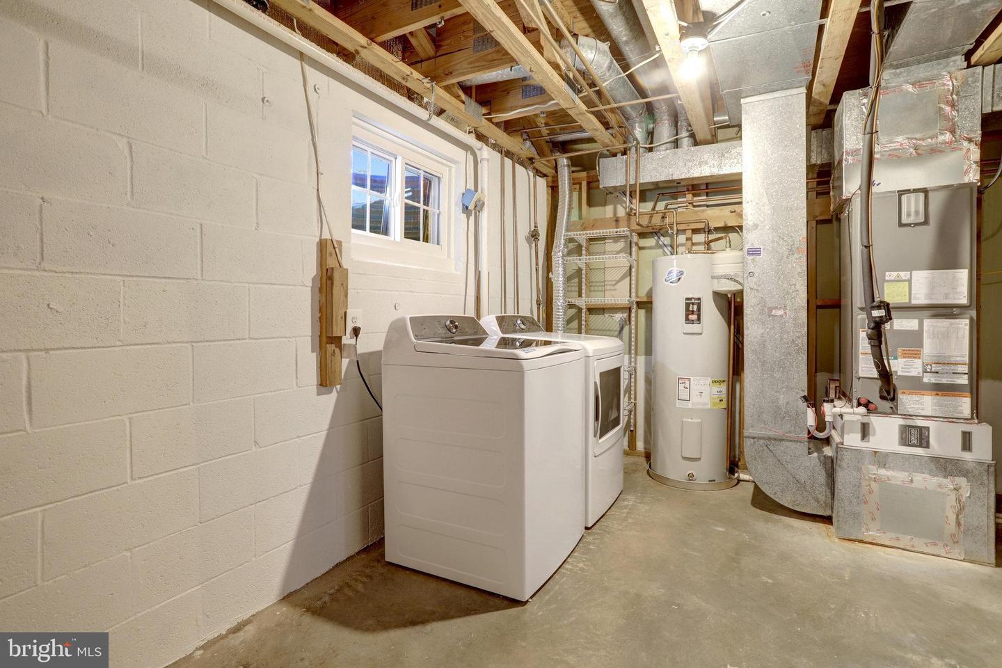 6122 OLD BRENTFORD CT, ALEXANDRIA, Virginia 22310, 3 Bedrooms Bedrooms, ,3 BathroomsBathrooms,Residential,For sale,6122 OLD BRENTFORD CT,VAFX2279114 MLS # VAFX2279114