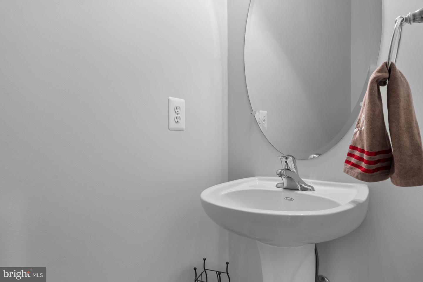 15908 MACKENZIE MANOR DR, HAYMARKET, Virginia 20169, 3 Bedrooms Bedrooms, 6 Rooms Rooms,2 BathroomsBathrooms,Residential,For sale,15908 MACKENZIE MANOR DR,VAPW2107804 MLS # VAPW2107804 15908 MACKENZIE MANOR DR, HAYMARKET, Virginia 20169, 3 Bedrooms Bedrooms, 6 Rooms Rooms,2 BathroomsBathrooms,Residential,For sale,15908 MACKENZIE MANOR DR,VAPW2107804 MLS # VAPW2107804