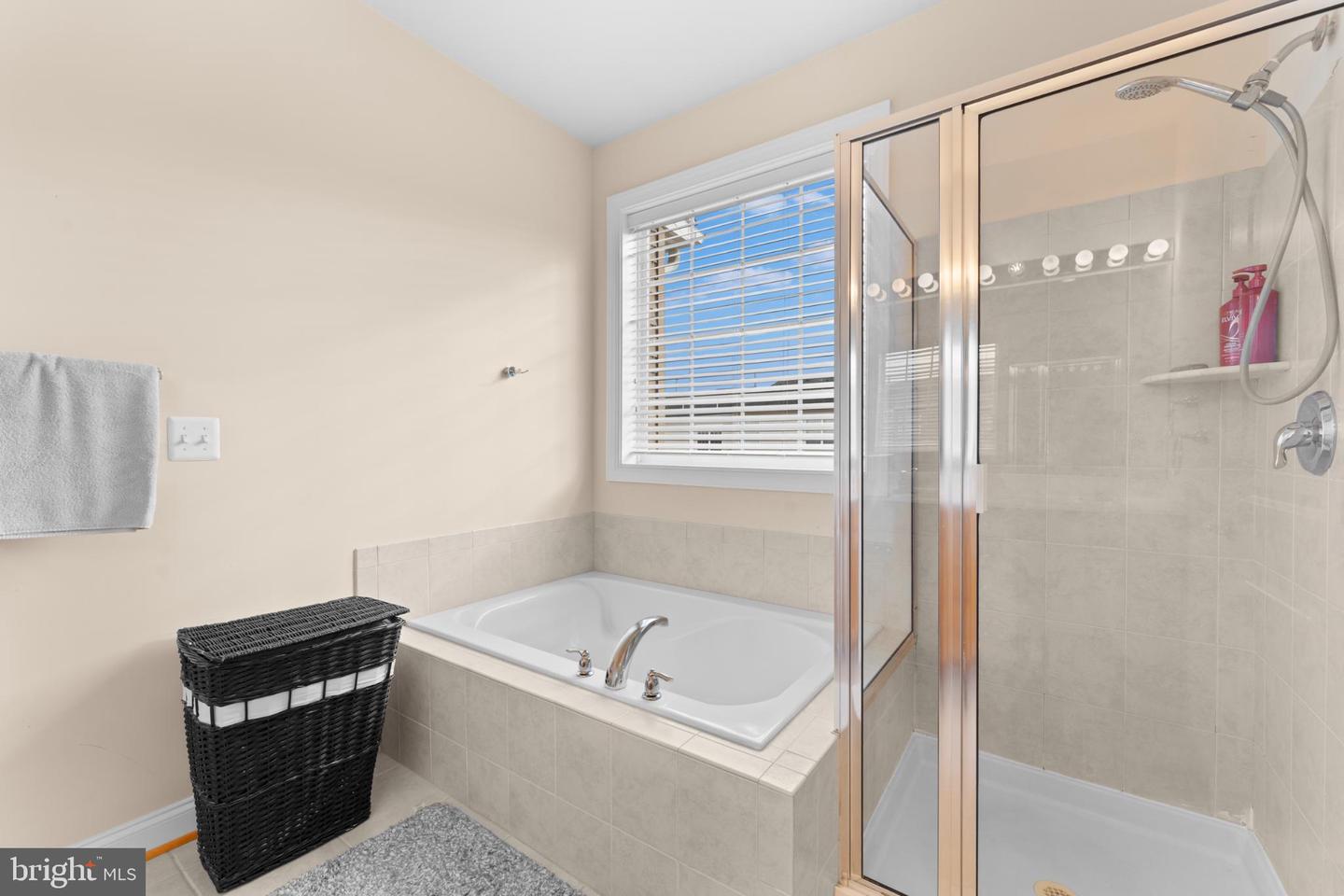 15908 MACKENZIE MANOR DR, HAYMARKET, Virginia 20169, 3 Bedrooms Bedrooms, 6 Rooms Rooms,2 BathroomsBathrooms,Residential,For sale,15908 MACKENZIE MANOR DR,VAPW2107804 MLS # VAPW2107804 15908 MACKENZIE MANOR DR, HAYMARKET, Virginia 20169, 3 Bedrooms Bedrooms, 6 Rooms Rooms,2 BathroomsBathrooms,Residential,For sale,15908 MACKENZIE MANOR DR,VAPW2107804 MLS # VAPW2107804