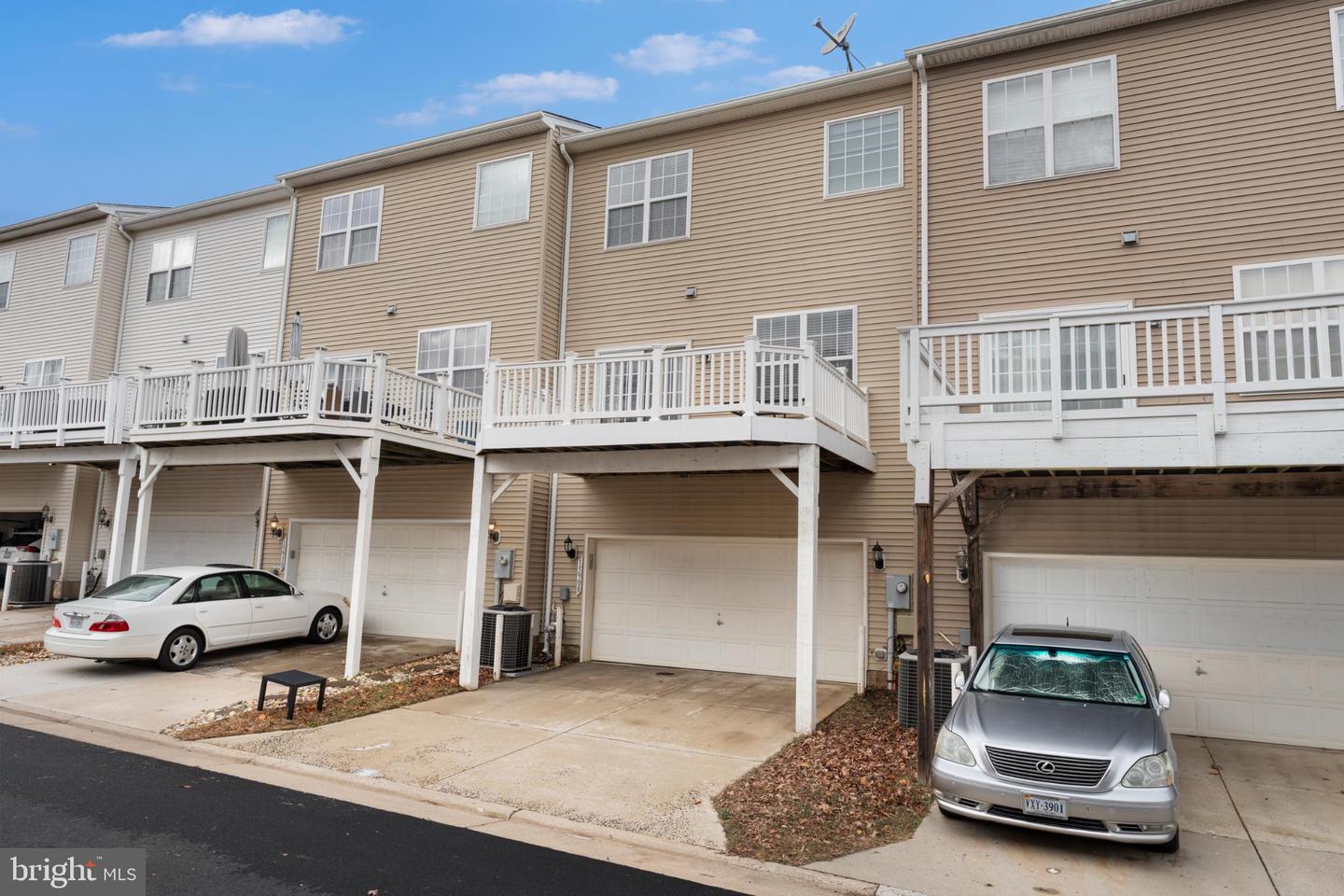 15908 MACKENZIE MANOR DR, HAYMARKET, Virginia 20169, 3 Bedrooms Bedrooms, 6 Rooms Rooms,2 BathroomsBathrooms,Residential,For sale,15908 MACKENZIE MANOR DR,VAPW2107804 MLS # VAPW2107804 15908 MACKENZIE MANOR DR, HAYMARKET, Virginia 20169, 3 Bedrooms Bedrooms, 6 Rooms Rooms,2 BathroomsBathrooms,Residential,For sale,15908 MACKENZIE MANOR DR,VAPW2107804 MLS # VAPW2107804