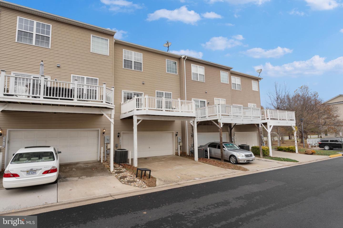 15908 MACKENZIE MANOR DR, HAYMARKET, Virginia 20169, 3 Bedrooms Bedrooms, 6 Rooms Rooms,2 BathroomsBathrooms,Residential,For sale,15908 MACKENZIE MANOR DR,VAPW2107804 MLS # VAPW2107804 15908 MACKENZIE MANOR DR, HAYMARKET, Virginia 20169, 3 Bedrooms Bedrooms, 6 Rooms Rooms,2 BathroomsBathrooms,Residential,For sale,15908 MACKENZIE MANOR DR,VAPW2107804 MLS # VAPW2107804