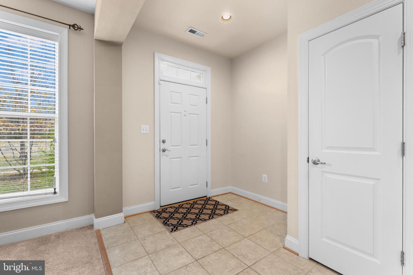 15908 MACKENZIE MANOR DR, HAYMARKET, Virginia 20169, 3 Bedrooms Bedrooms, 6 Rooms Rooms,2 BathroomsBathrooms,Residential,For sale,15908 MACKENZIE MANOR DR,VAPW2107804 MLS # VAPW2107804 15908 MACKENZIE MANOR DR, HAYMARKET, Virginia 20169, 3 Bedrooms Bedrooms, 6 Rooms Rooms,2 BathroomsBathrooms,Residential,For sale,15908 MACKENZIE MANOR DR,VAPW2107804 MLS # VAPW2107804