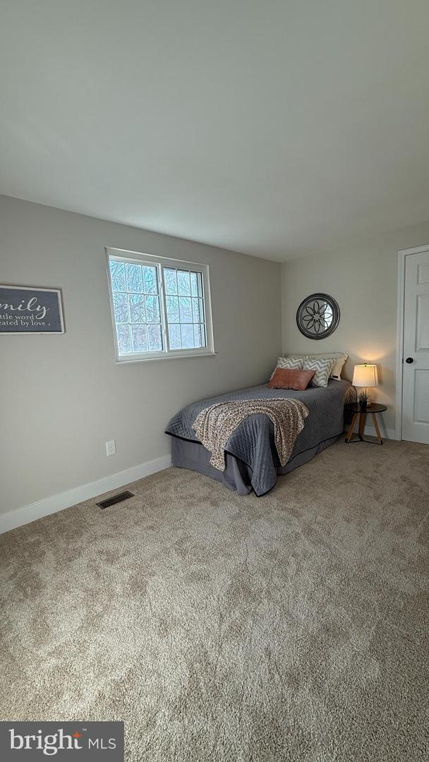 8375 MAGIC LEAF RD, SPRINGFIELD, Virginia 22153, 4 Bedrooms Bedrooms, ,2 BathroomsBathrooms,Residential,For sale,8375 MAGIC LEAF RD,VAFX2279296 MLS # VAFX2279296