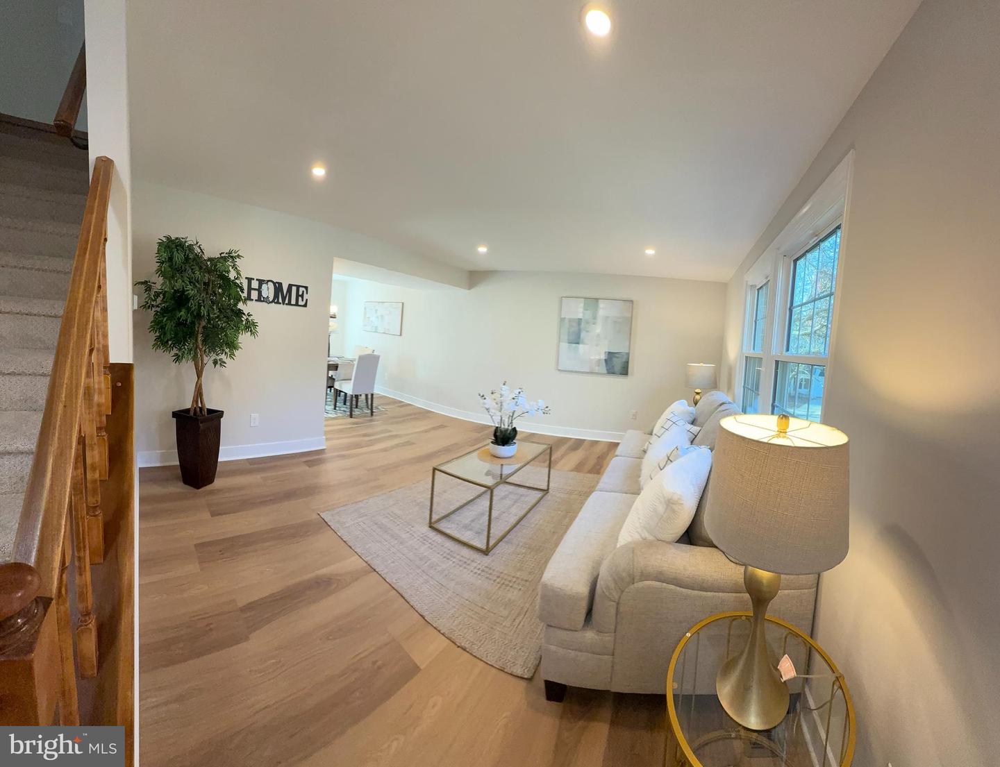 8375 MAGIC LEAF RD, SPRINGFIELD, Virginia 22153, 4 Bedrooms Bedrooms, ,2 BathroomsBathrooms,Residential,For sale,8375 MAGIC LEAF RD,VAFX2279296 MLS # VAFX2279296