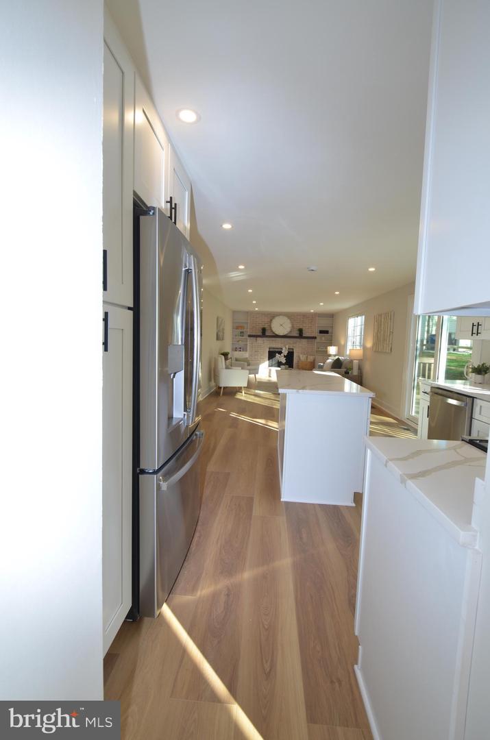 8375 MAGIC LEAF RD, SPRINGFIELD, Virginia 22153, 4 Bedrooms Bedrooms, ,2 BathroomsBathrooms,Residential,For sale,8375 MAGIC LEAF RD,VAFX2279296 MLS # VAFX2279296