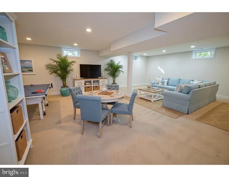 8375 MAGIC LEAF RD, SPRINGFIELD, Virginia 22153, 4 Bedrooms Bedrooms, ,2 BathroomsBathrooms,Residential,For sale,8375 MAGIC LEAF RD,VAFX2279296 MLS # VAFX2279296