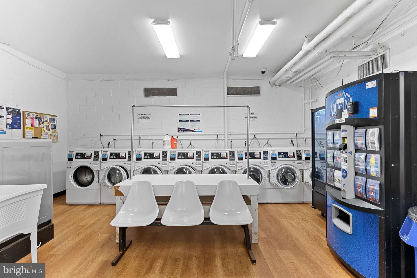 5340 HOLMES RUN PKWY #107, ALEXANDRIA, Virginia 22304, 2 Bedrooms Bedrooms, ,1 BathroomBathrooms,Residential,For sale,5340 HOLMES RUN PKWY #107,VAAX2051872 MLS # VAAX2051872