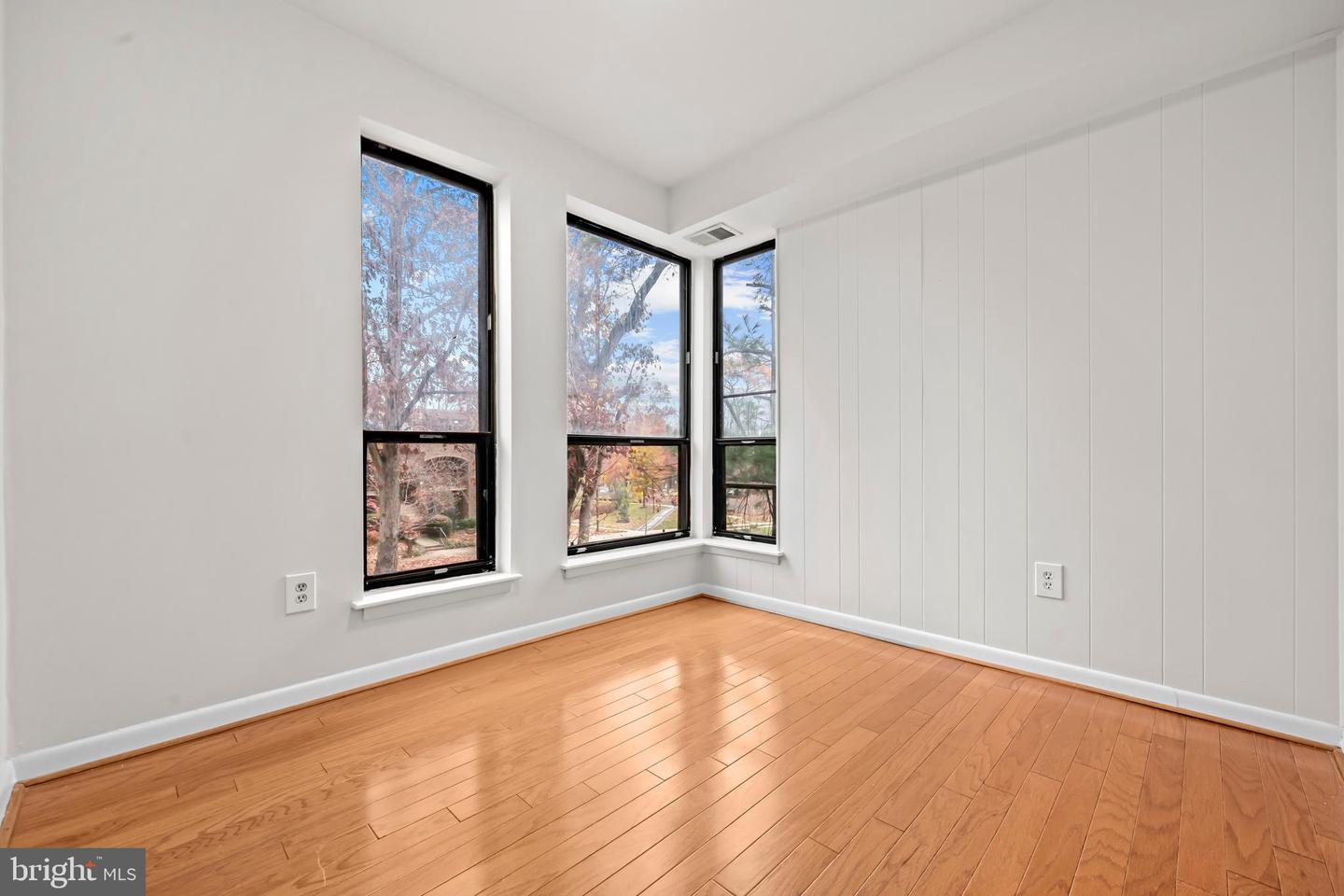 11200 CHESTNUT GROVE SQ #203, RESTON, Virginia 20190, 3 Bedrooms Bedrooms, ,1 BathroomBathrooms,Residential,For sale,11200 CHESTNUT GROVE SQ #203,VAFX2279548 MLS # VAFX2279548