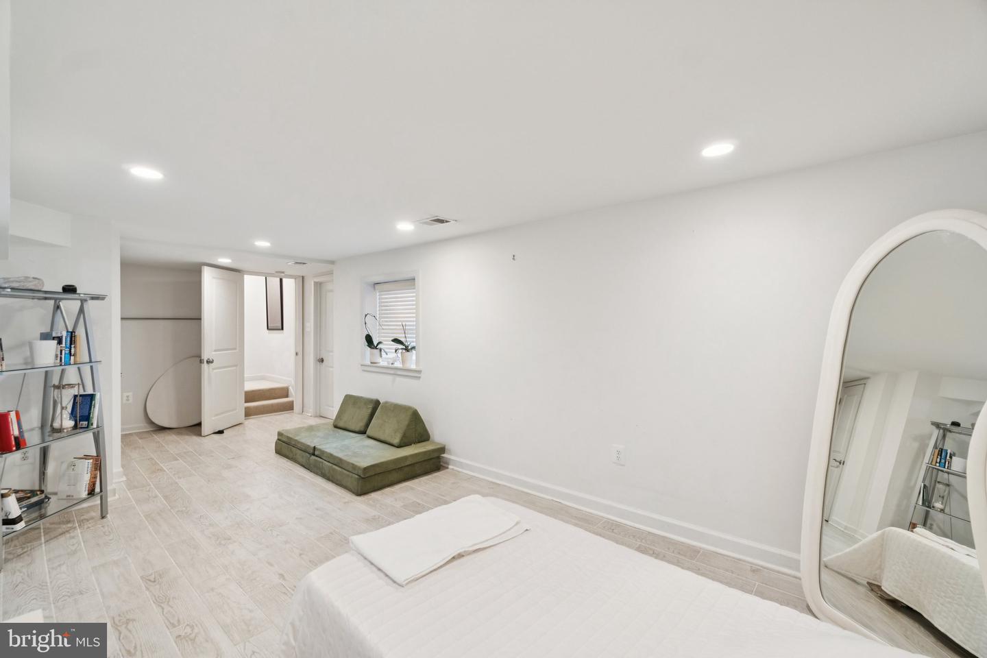 5300 WILSON BLVD, ARLINGTON, Virginia 22205, 2 Bedrooms Bedrooms, ,3 BathroomsBathrooms,Residential,For sale,5300 WILSON BLVD,VAAR2066110 MLS # VAAR2066110