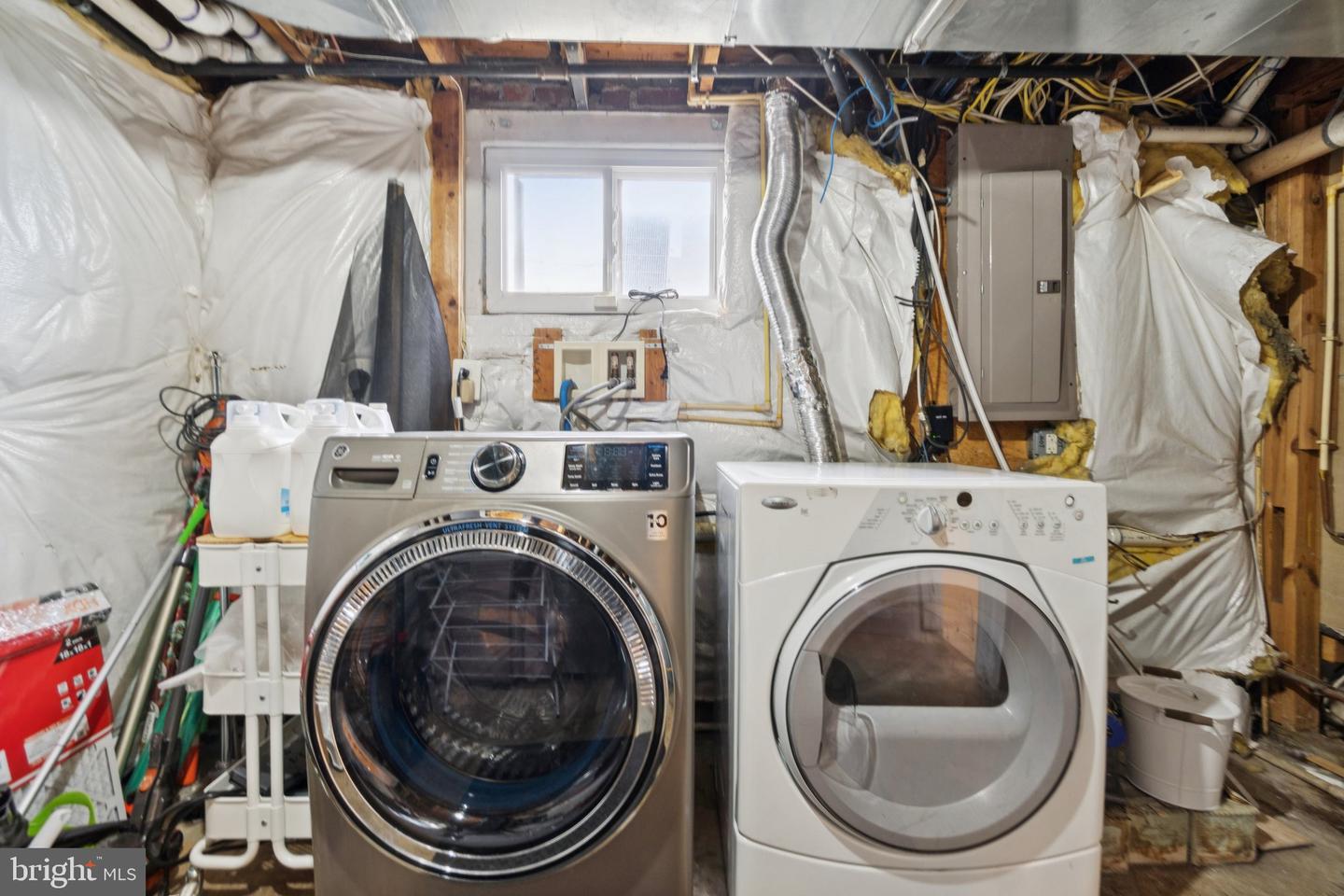 5300 WILSON BLVD, ARLINGTON, Virginia 22205, 2 Bedrooms Bedrooms, ,3 BathroomsBathrooms,Residential,For sale,5300 WILSON BLVD,VAAR2066110 MLS # VAAR2066110