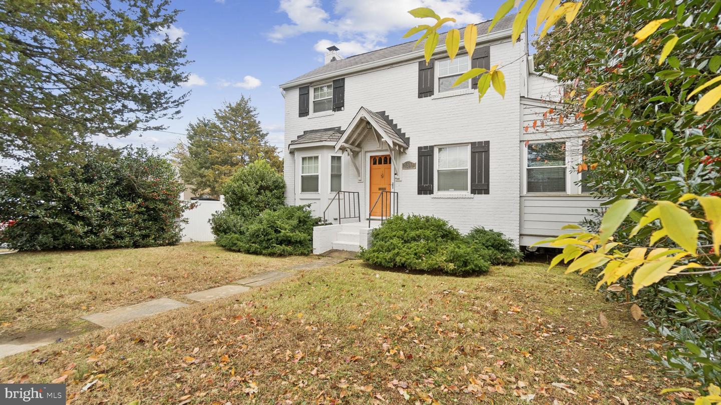 5300 WILSON BLVD, ARLINGTON, Virginia 22205, 2 Bedrooms Bedrooms, ,3 BathroomsBathrooms,Residential,For sale,5300 WILSON BLVD,VAAR2066110 MLS # VAAR2066110