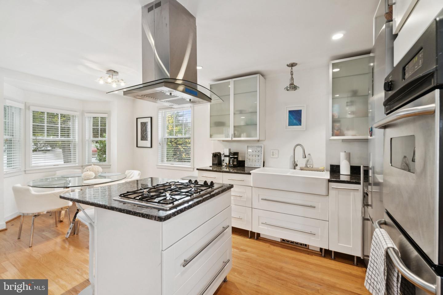 5300 WILSON BLVD, ARLINGTON, Virginia 22205, 2 Bedrooms Bedrooms, ,3 BathroomsBathrooms,Residential,For sale,5300 WILSON BLVD,VAAR2066110 MLS # VAAR2066110