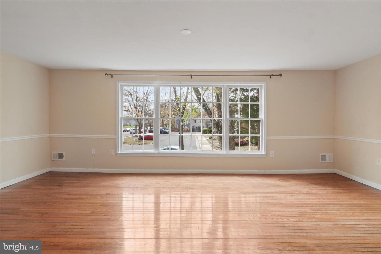 8180 FERNLAKE CT, ALEXANDRIA, Virginia 22309, 4 Bedrooms Bedrooms, ,3 BathroomsBathrooms,Residential,For sale,8180 FERNLAKE CT,VAFX2279320 MLS # VAFX2279320