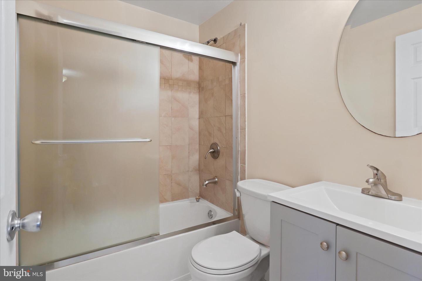 8180 FERNLAKE CT, ALEXANDRIA, Virginia 22309, 4 Bedrooms Bedrooms, ,3 BathroomsBathrooms,Residential,For sale,8180 FERNLAKE CT,VAFX2279320 MLS # VAFX2279320